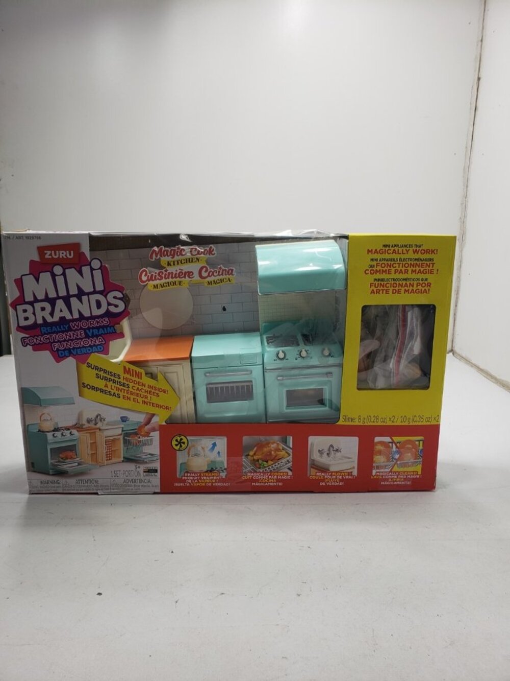 ZURU 5 Surprise Mini Brands Magic Cook Kitchen Playset Accessories Box